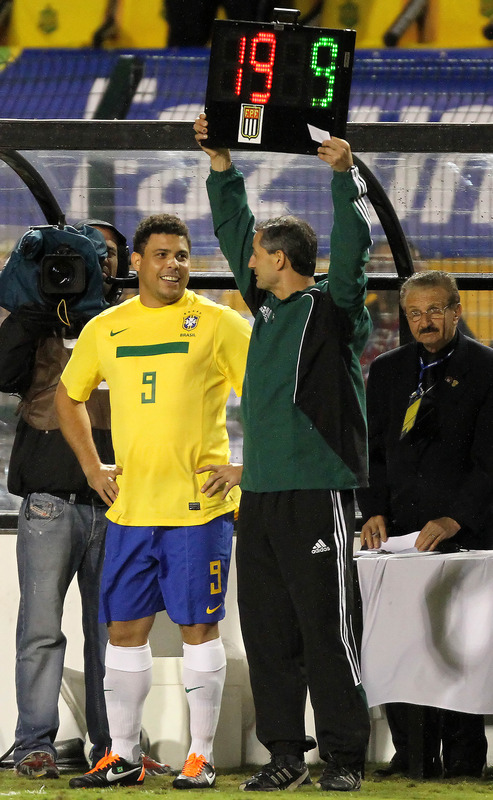 호나우두 은퇴경기.jpg