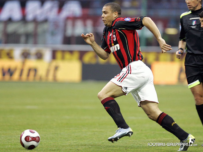 호나우두 밀란.jpg