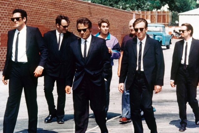 저수지의 개들.png