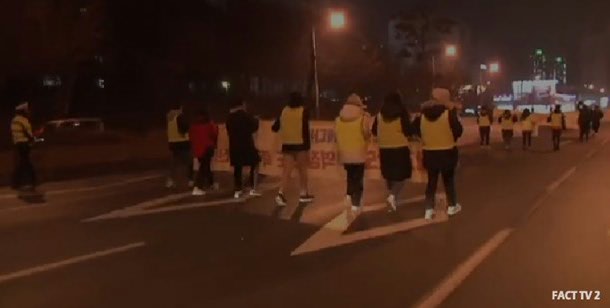 2017-02-19 19.32.43.jpg