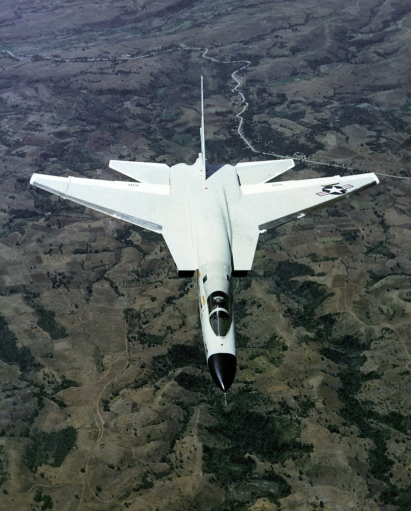 823px-RA-5C_Vigilante_overhead_aerial_view.jpg