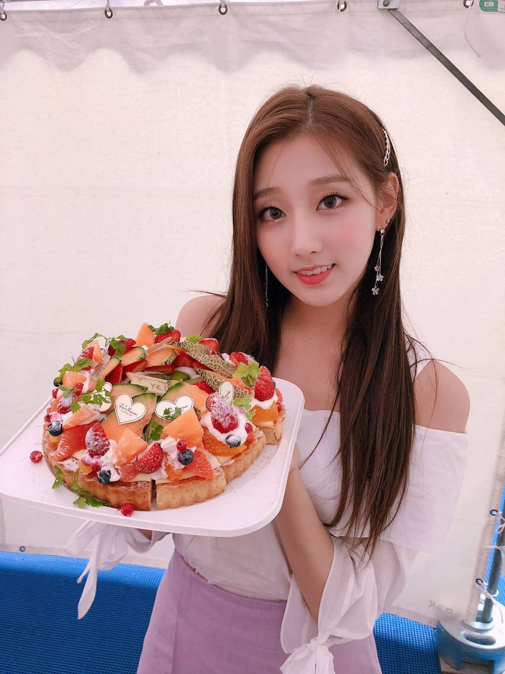 lovelyz-20180604-220231-004.jpg